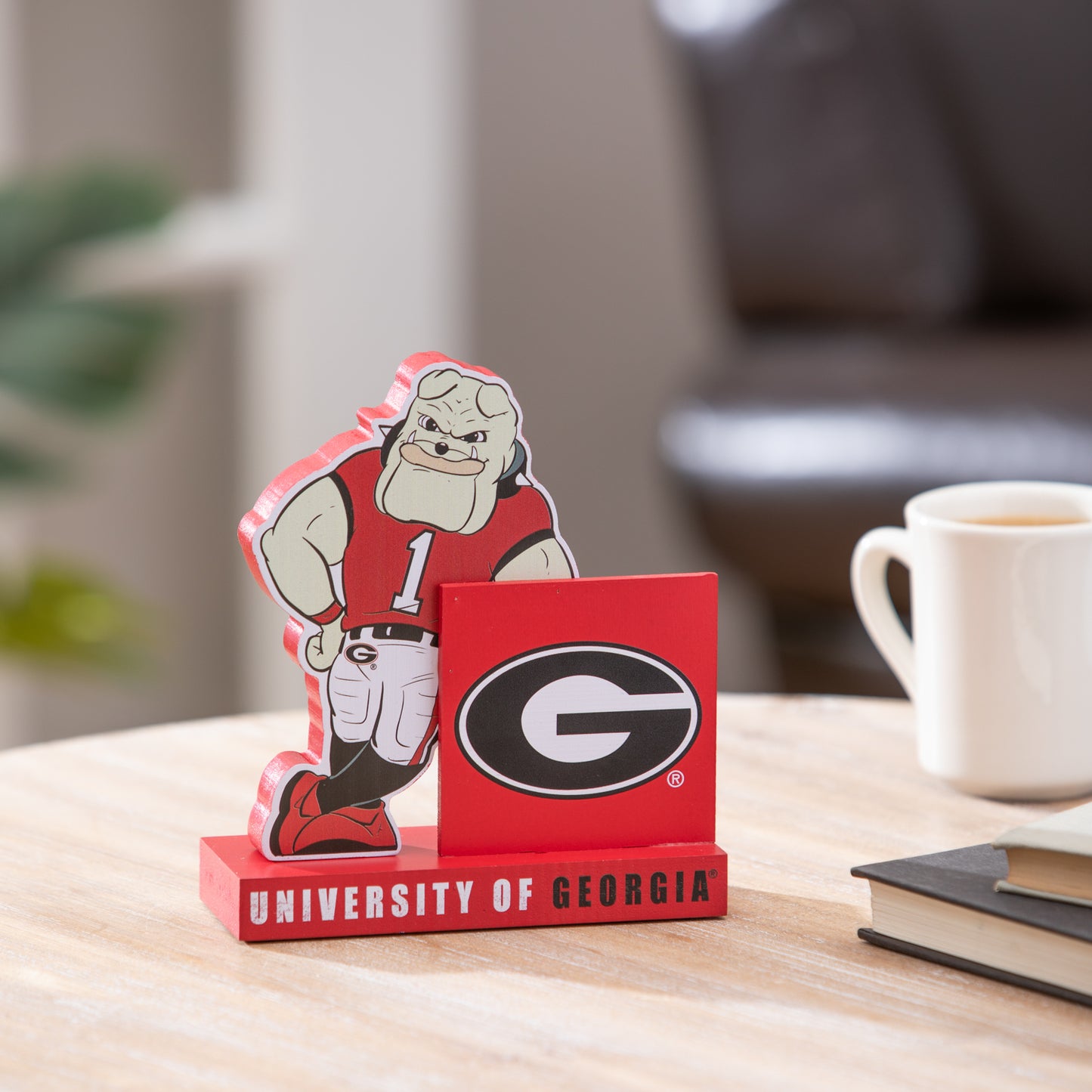 Georgia Bulldogs - Mascot Statue, with Logo